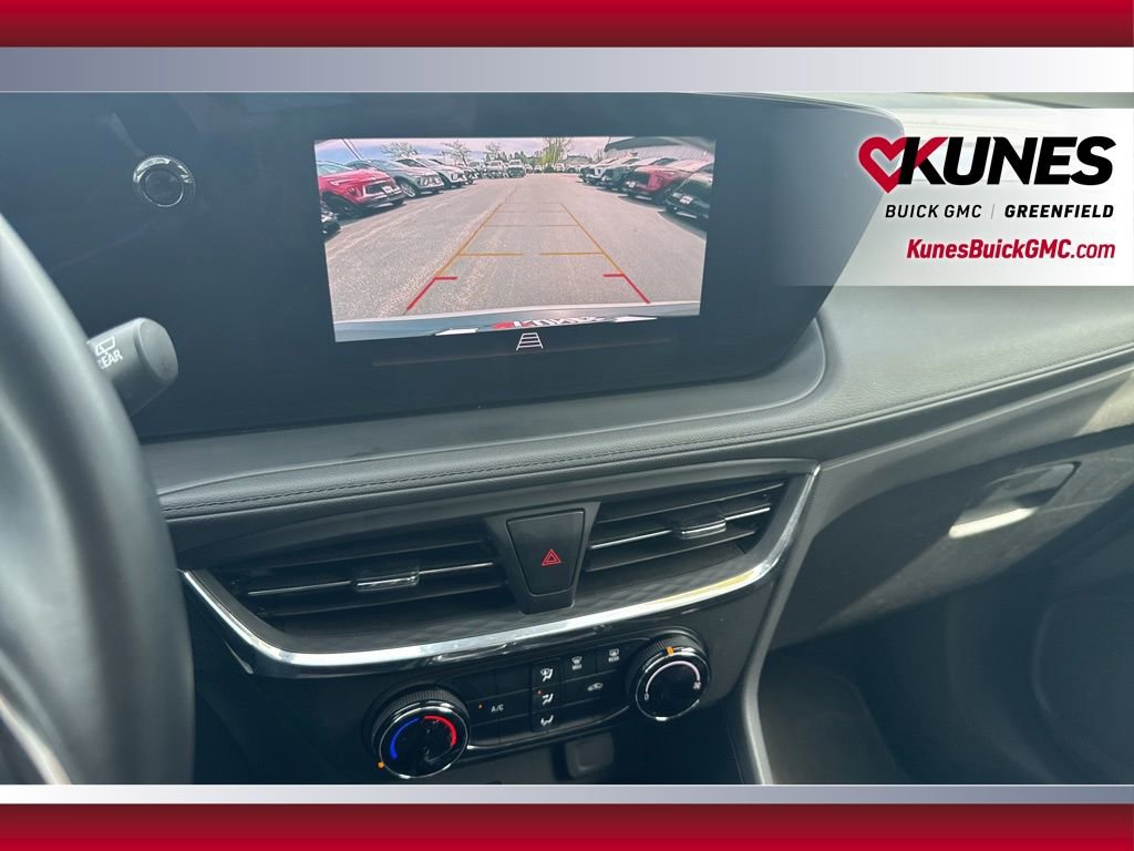 Used 2025 Buick Encore GX Preferred AWD/4WD image 24