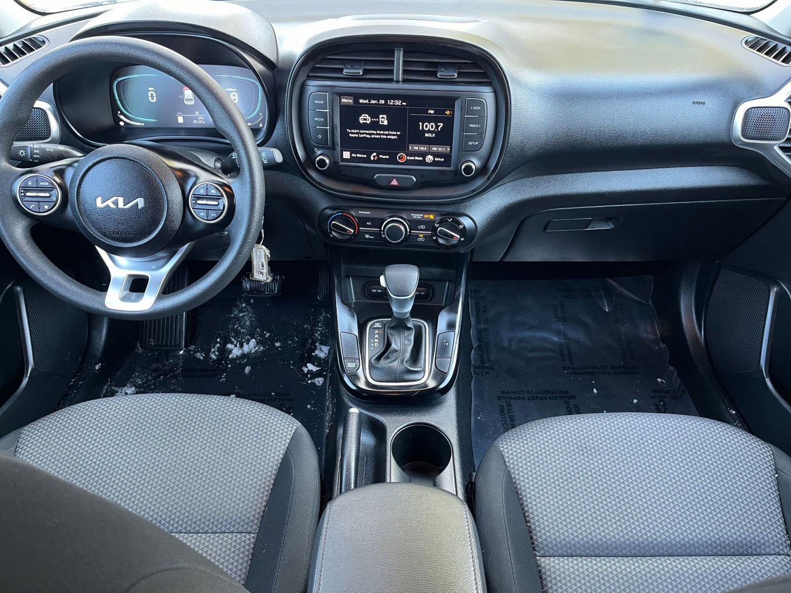 Used 2025 Kia Soul LX w/ LX Technology Package image 29