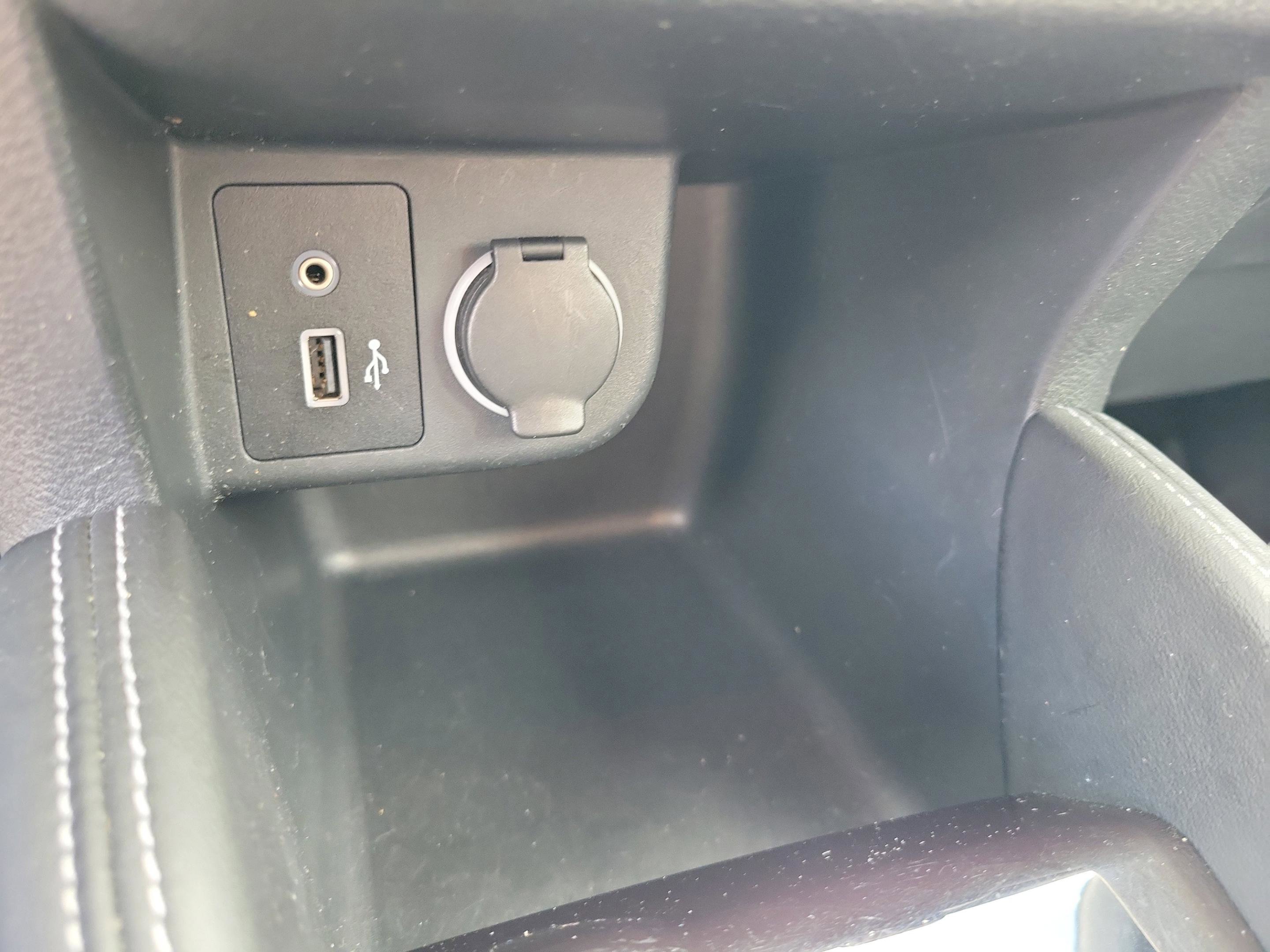 Certified 2020 Nissan Kicks SV image 24