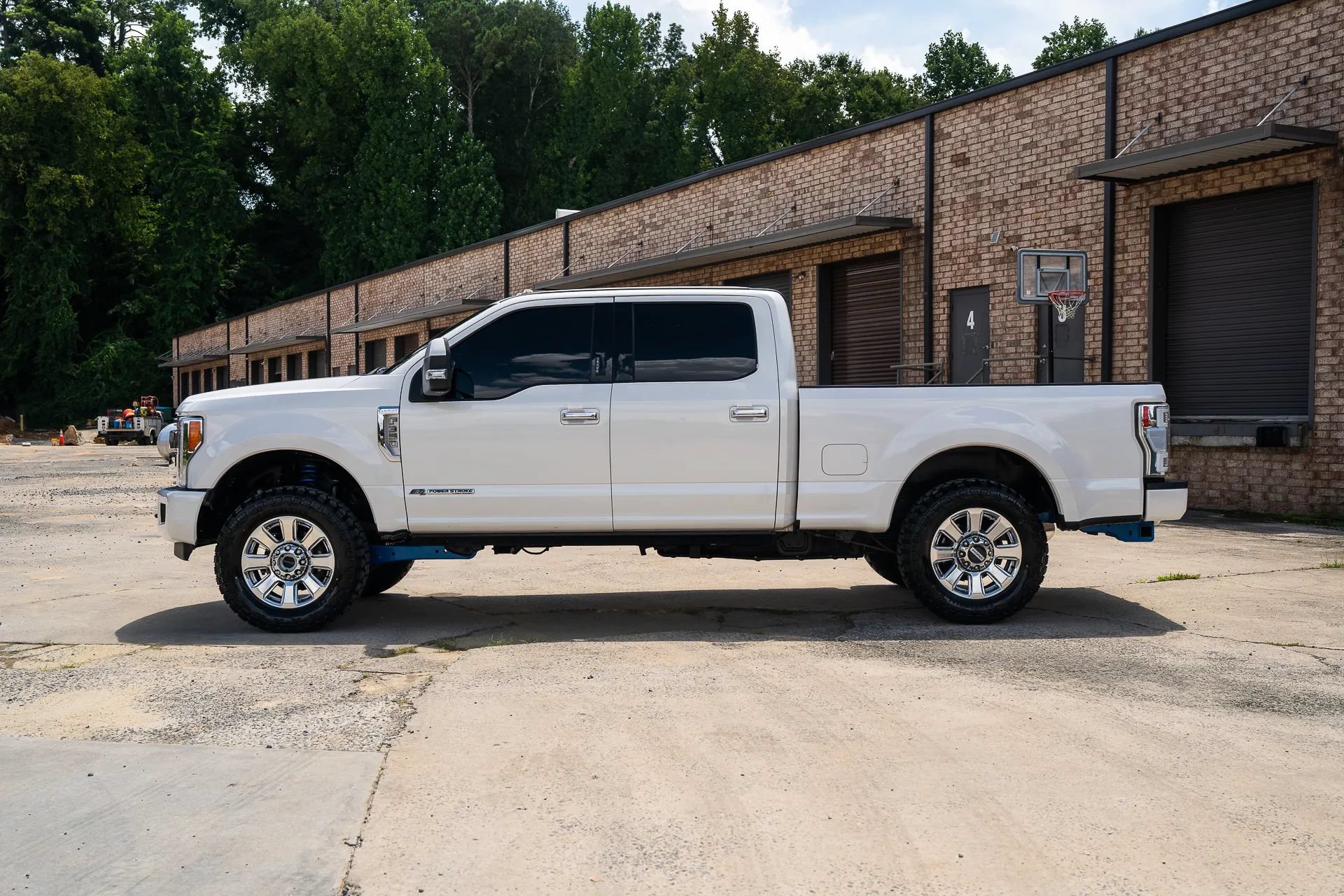 Used 2019 Ford F350 Lariat w/ Lariat Value Package AWD/4WD image 4