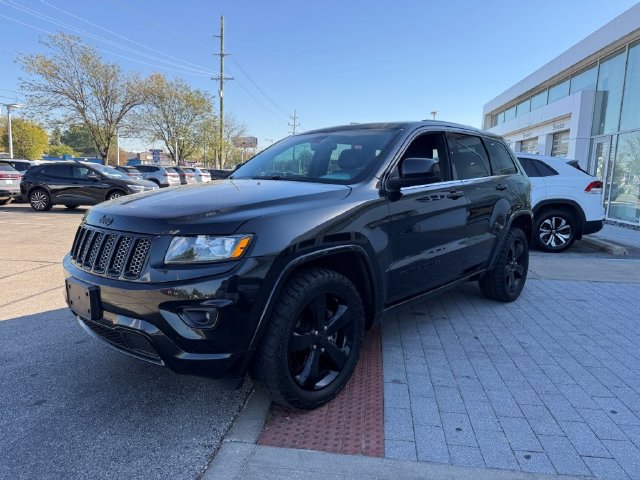 Used 2015 Jeep Grand Cherokee Altitude AWD/4WD image 3