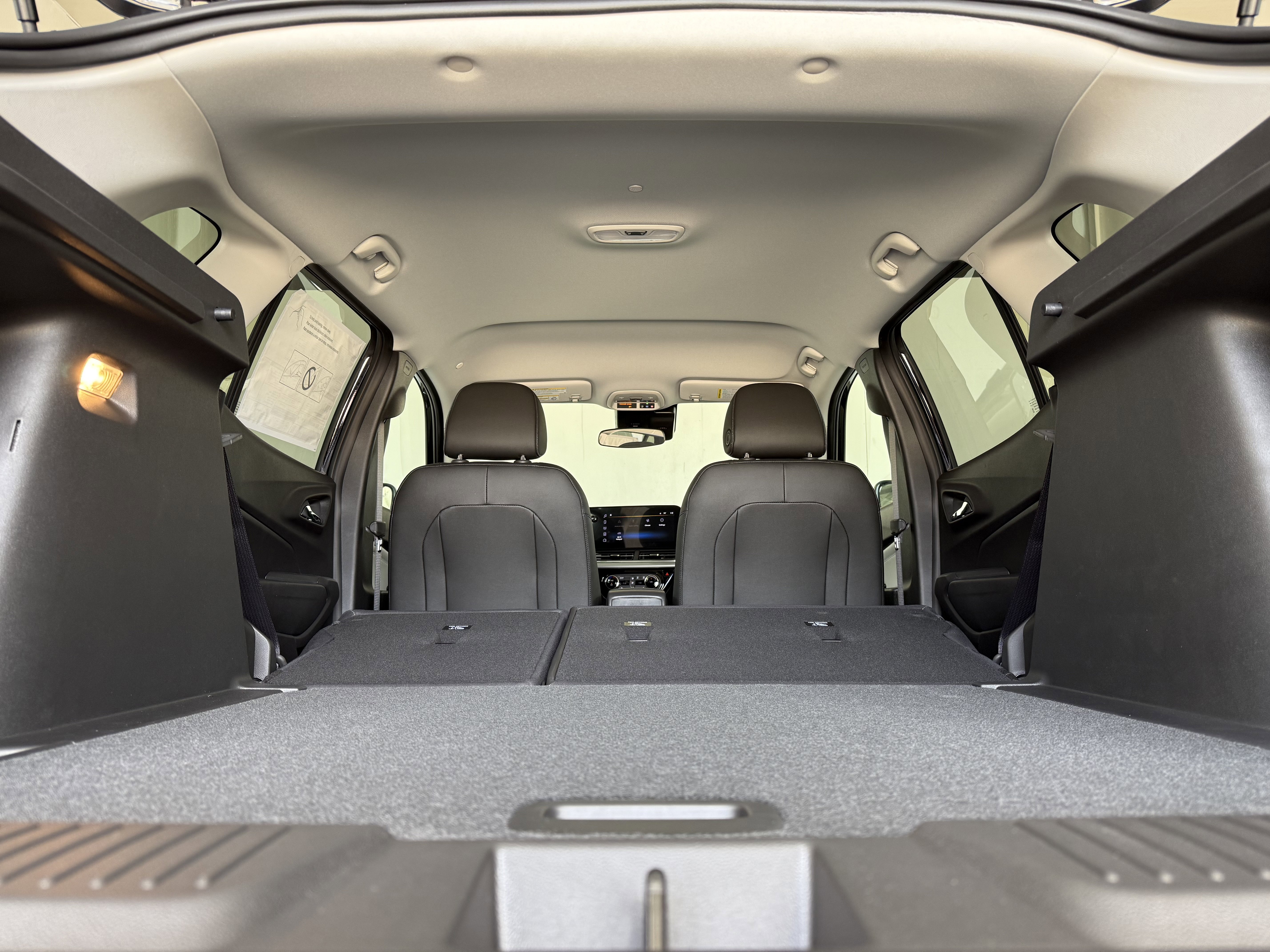 New 2025 Chevrolet Trax LT w/ Driver Confidence Package image 45