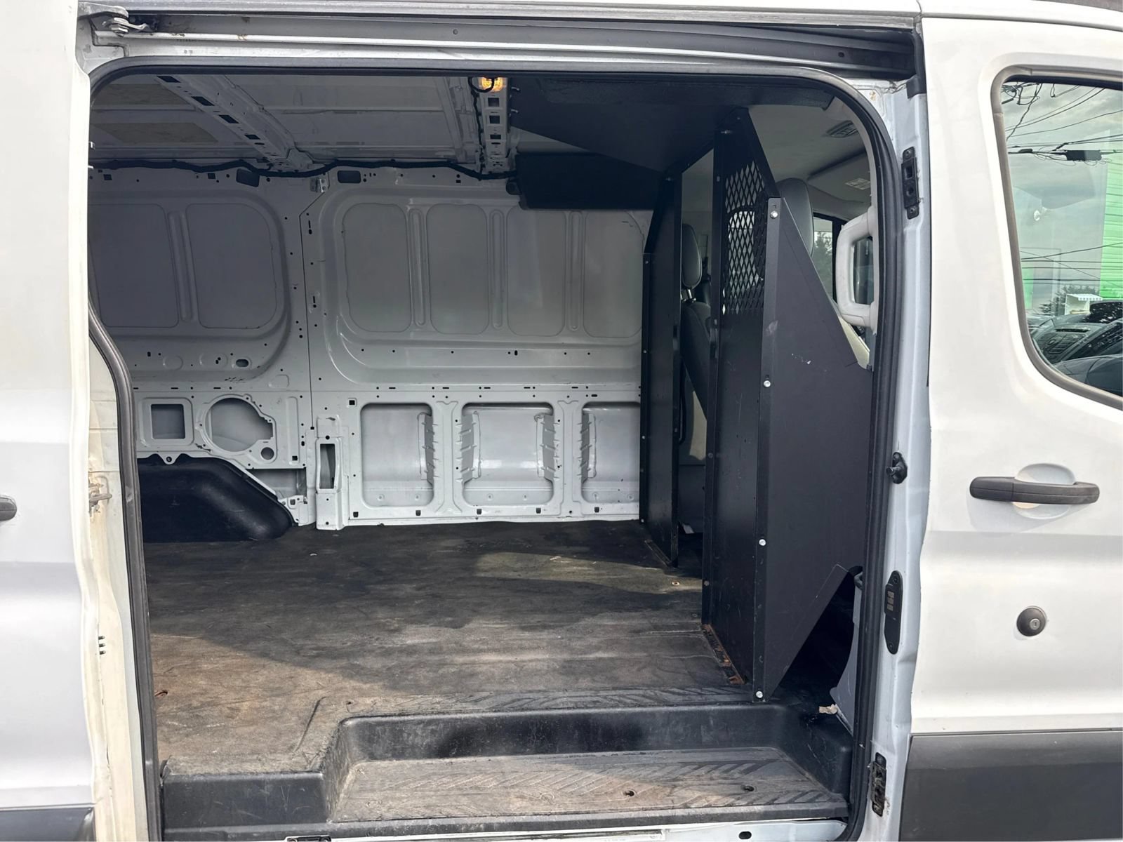 Used 2016 Ford Transit 250 130 Low Roof RWD image 10