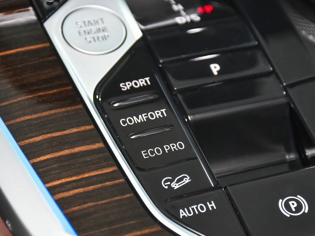 Used 2026 BMW X7 xDrive40i image 46