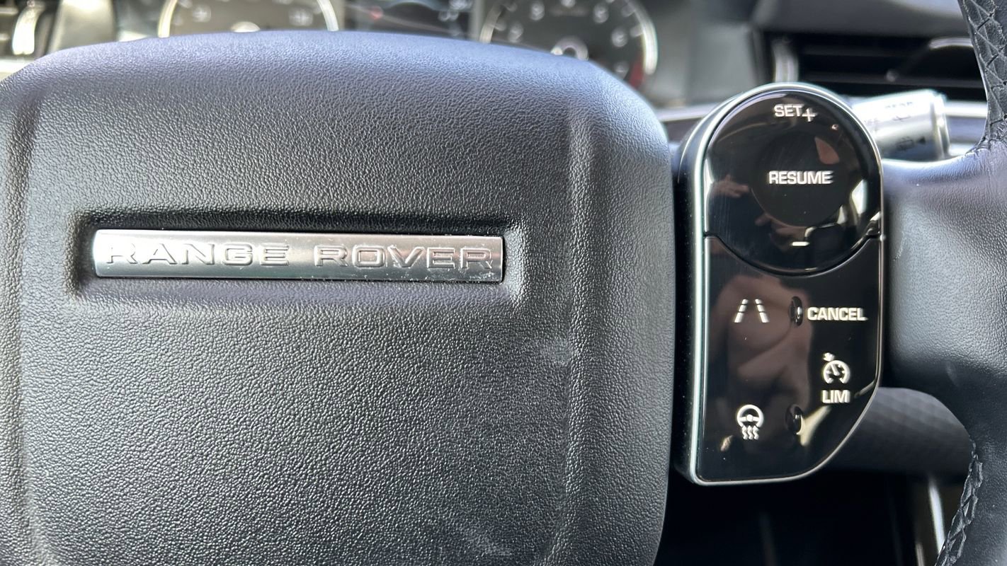 Used 2020 Land Rover Range Rover Evoque S image 31