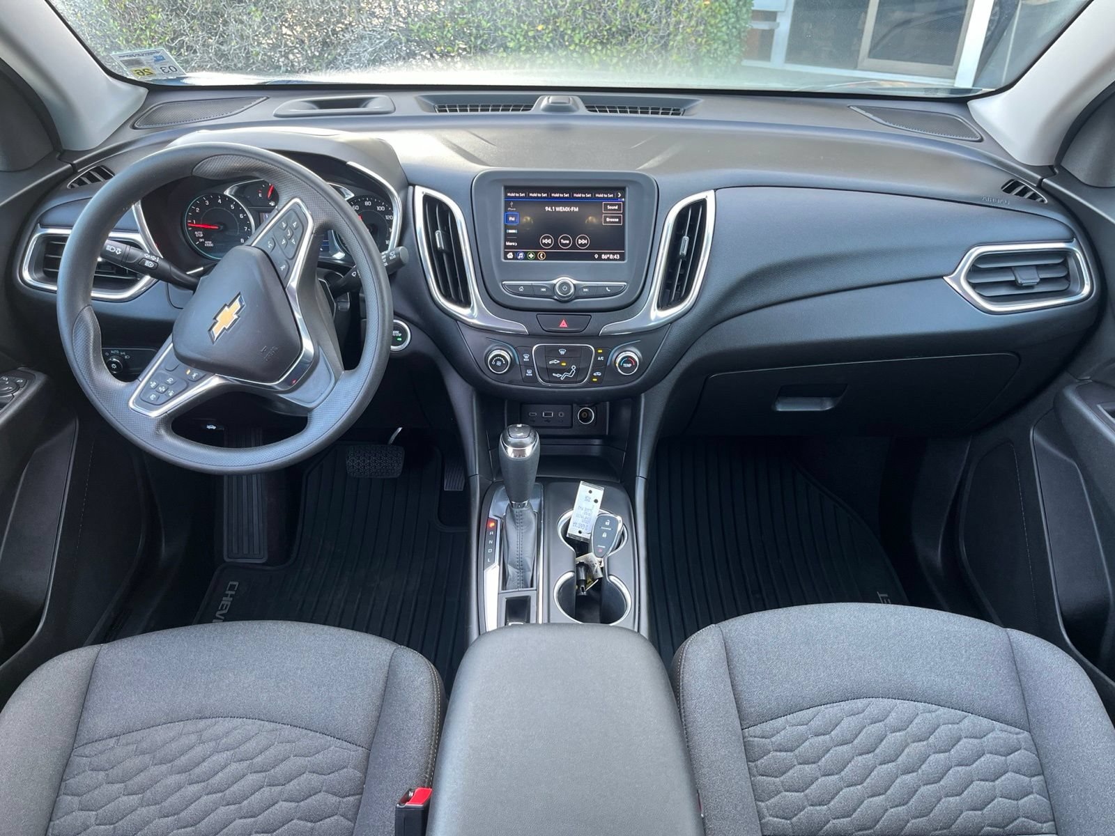 Used 2020 Chevrolet Equinox LT FWD image 9