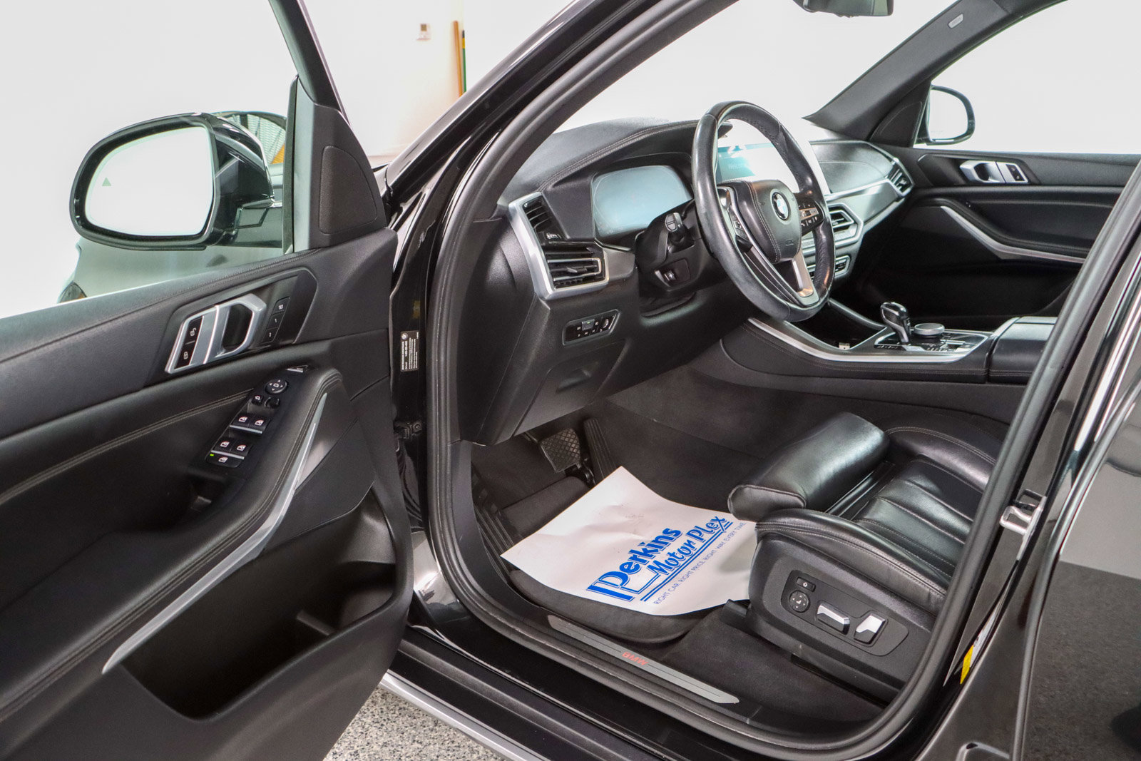 Used 2022 BMW X5 sDrive40i w/ Parking Assistance Package RWD image 3