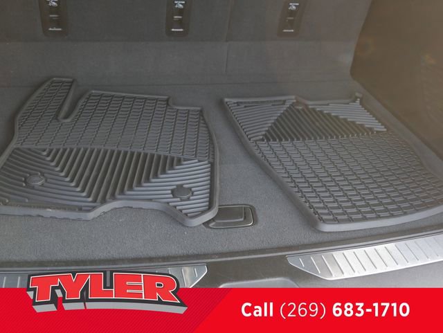 Used 2021 Chevrolet Suburban Premier w/ Premium Package AWD/4WD image 19