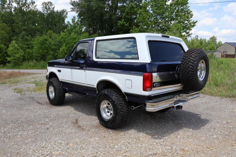 Used 1994 Ford Bronco XLT AWD/4WD image 8