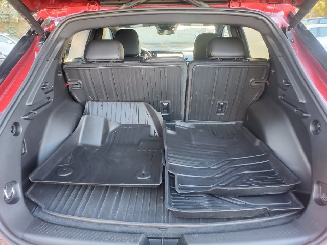 Certified 2024 Chevrolet Equinox EV LT FWD image 11