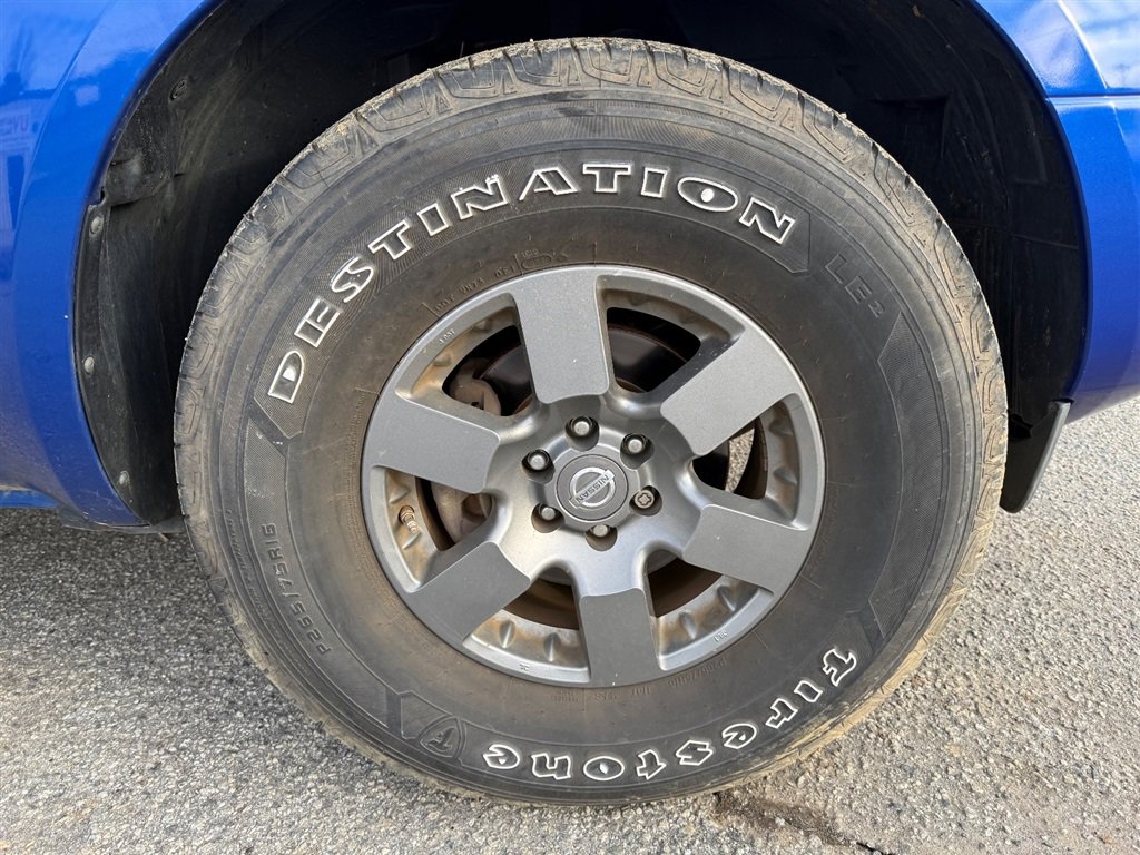 Used 2013 Nissan Frontier Desert Runner image 30