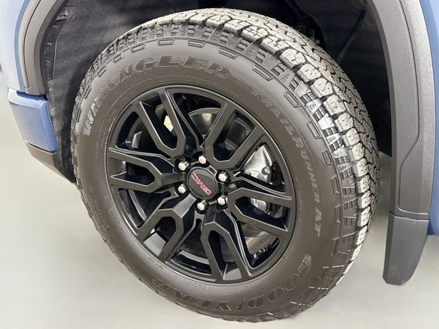 Used 2024 GMC Sierra 1500 Elevation w/ LPO, Elevation Black Package AWD/4WD image 31