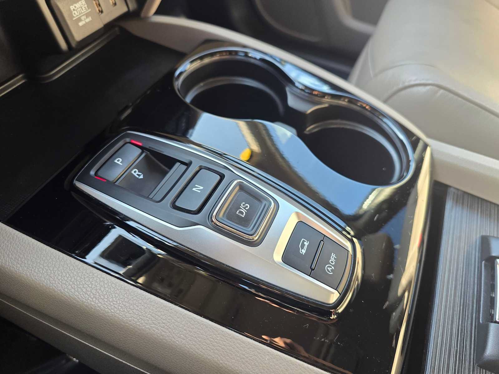 Used 2018 Honda Pilot Touring image 34