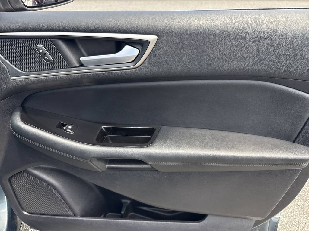 Used 2019 Ford Edge SEL w/ Equipment Group 201A AWD/4WD image 14