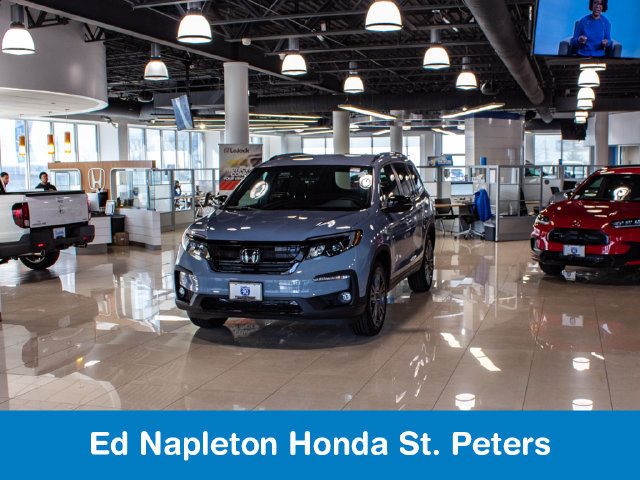 Used 2024 MAZDA CX-90 Plug-In Hybrid w/ Preferred AWD/4WD image 20