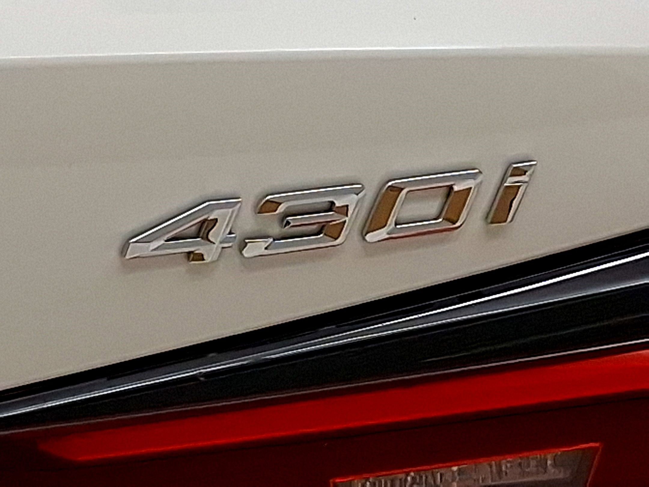 Used 2024 BMW 430i Convertible w/ Convenience Package image 22