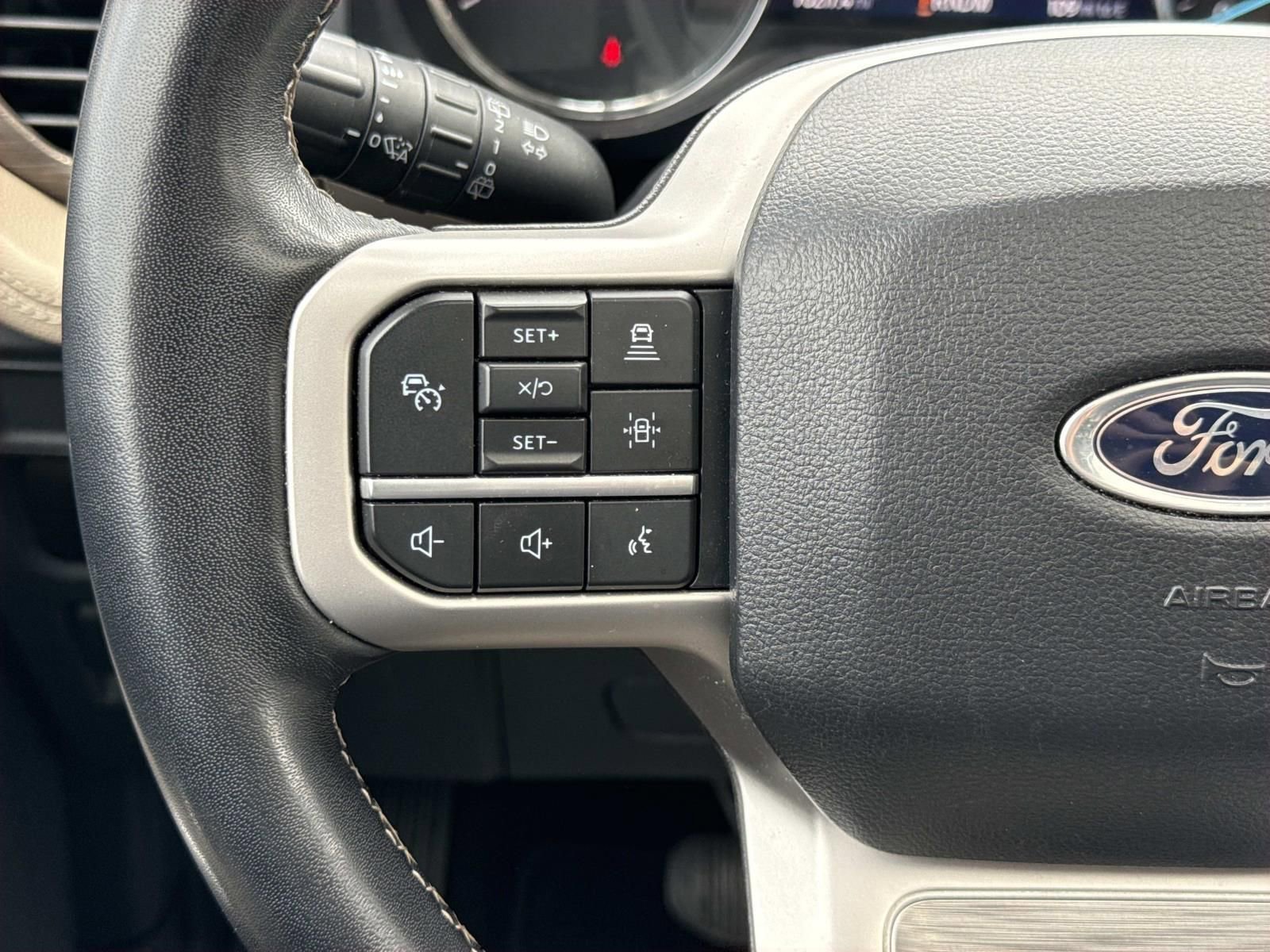 Used 2024 Ford Expedition Limited image 15