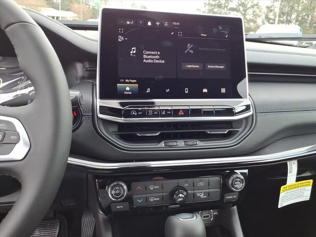 New 2026 Jeep Compass Latitude AWD/4WD image 12