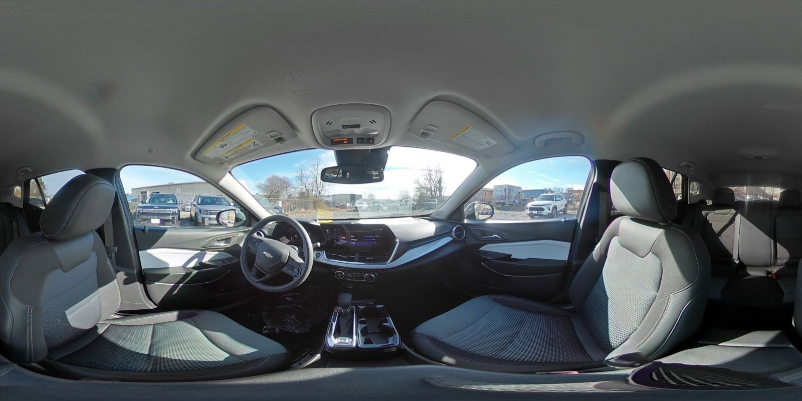 Used 2025 Chevrolet Trax LT image 40