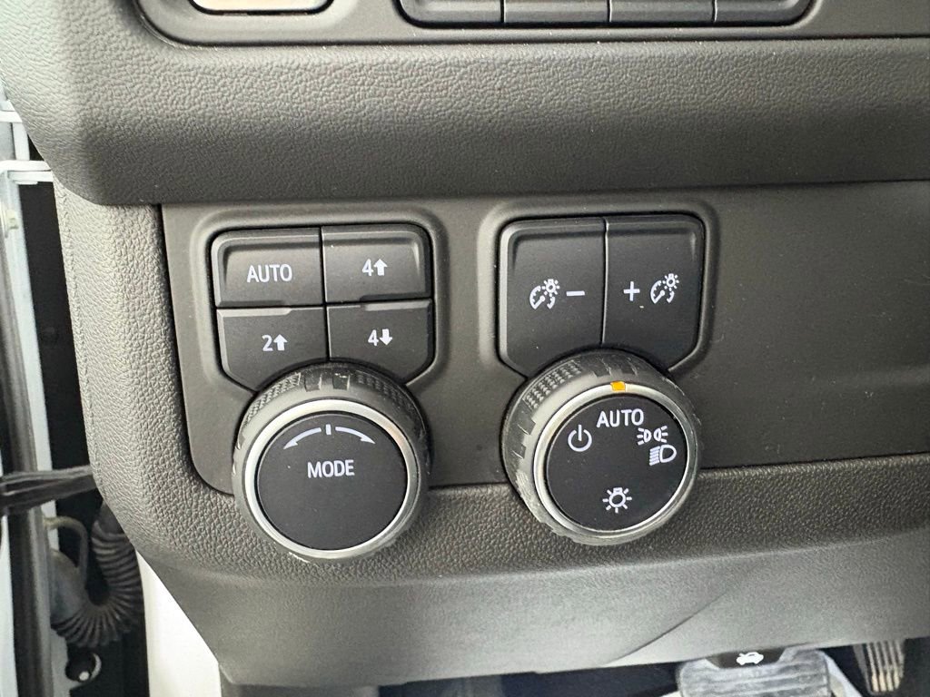 Used 2022 Chevrolet Tahoe Z71 image 18