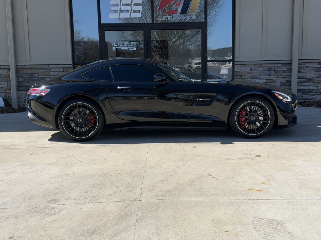 Used 2020 Mercedes-Benz AMG GT Coupe image 2