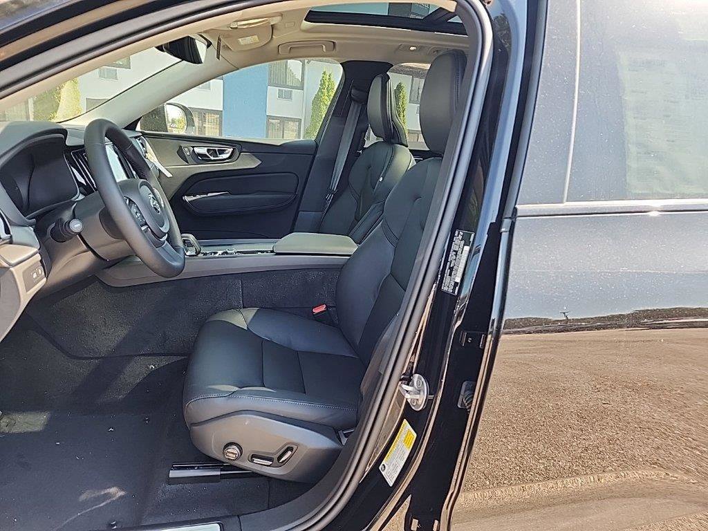 Used 2025 Volvo XC60 T8 Core w/ Climate Package image 6