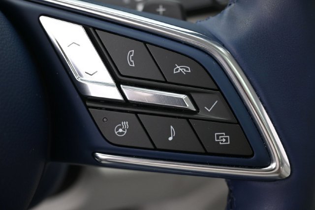 Used 2025 Buick Enclave Avenir w/ Trailering Package, 5000 lbs. FWD image 18