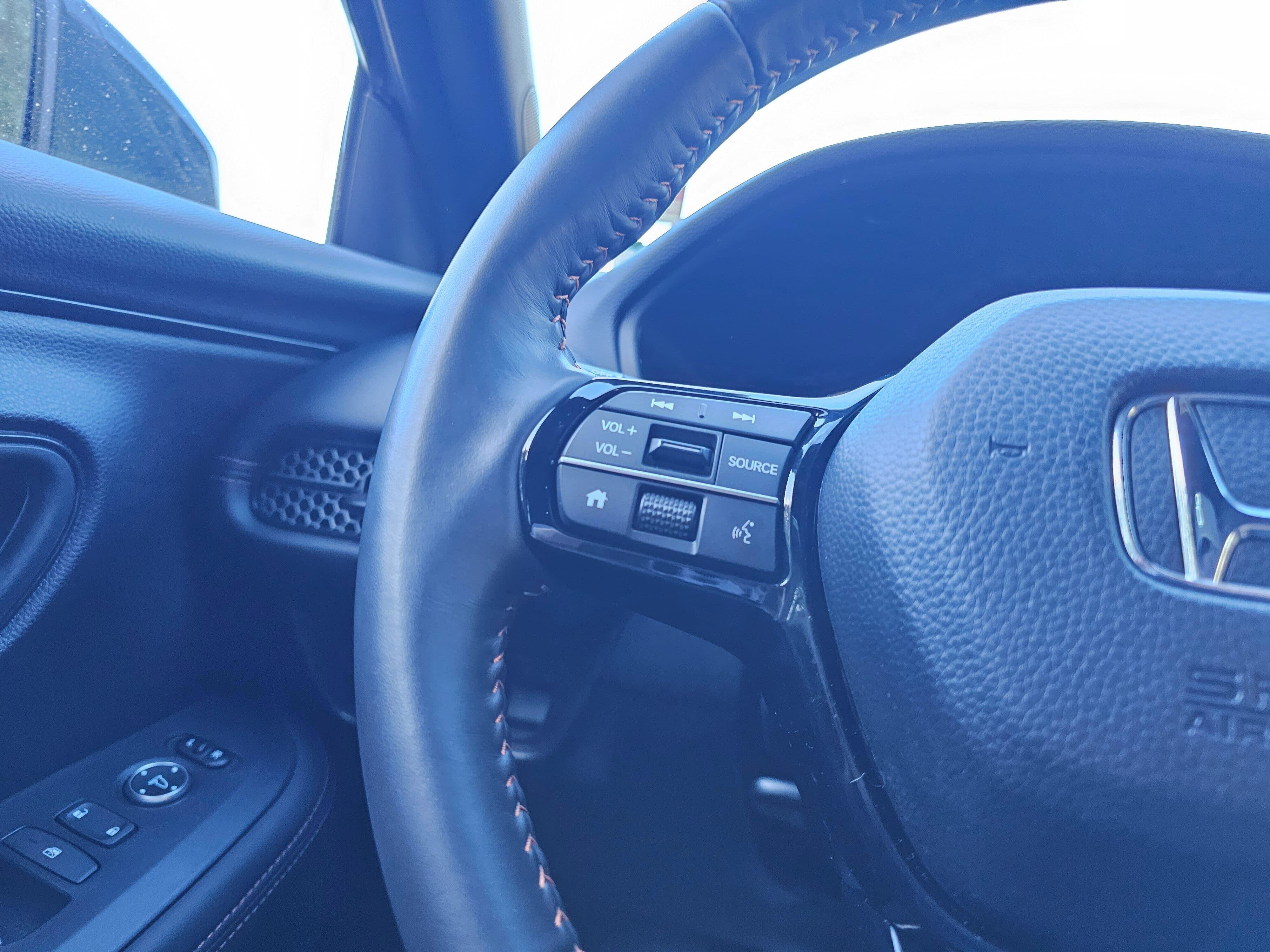 Certified 2025 Honda HR-V Sport image 29