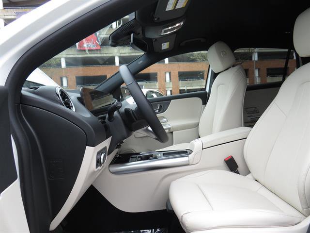 Used 2025 Mercedes-Benz GLA 250 4MATIC image 10