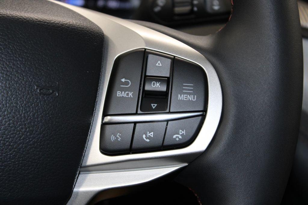 New 2026 Ford Explorer Active RWD image 38