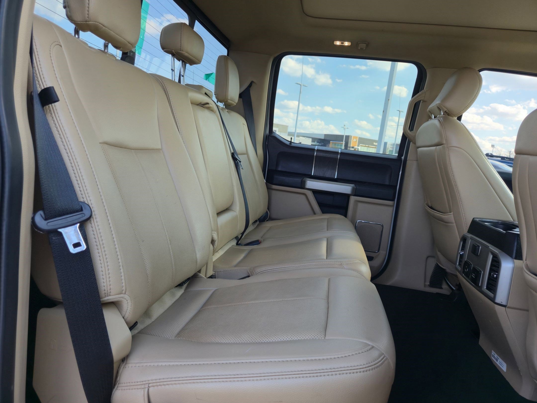 Used 2021 Ford F250 Lariat w/ Lariat Ultimate Package image 28