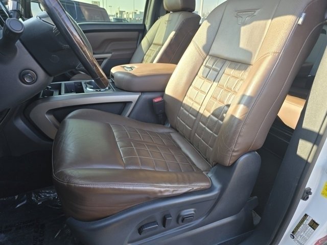 Used 2021 Nissan Titan Platinum Reserve w/ Moonroof Package image 5