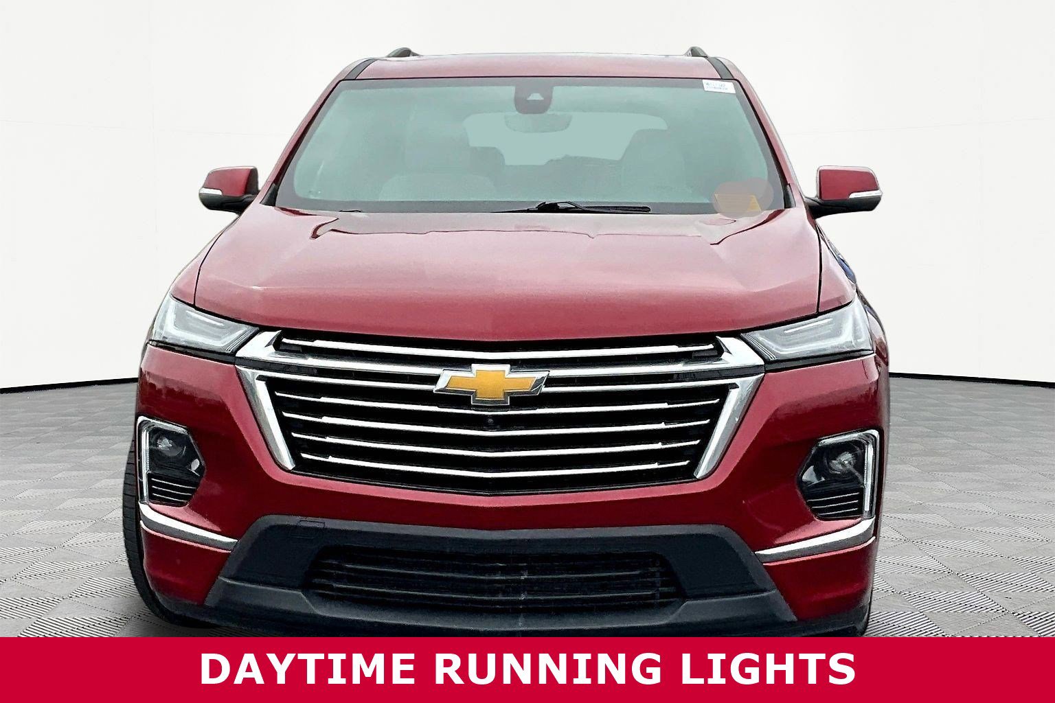 Used 2022 Chevrolet Traverse Premier image 2