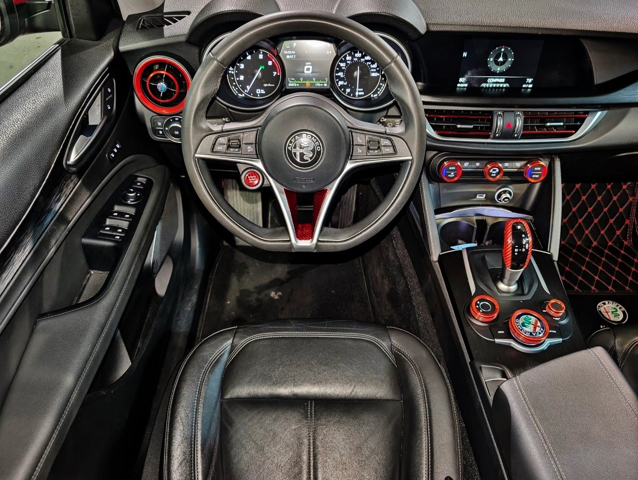 Used 2019 Alfa Romeo Stelvio AWD image 4