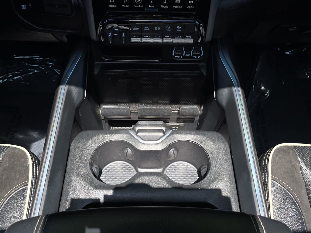 Used 2024 RAM 2500 Laramie w/ Night Edition AWD/4WD image 20