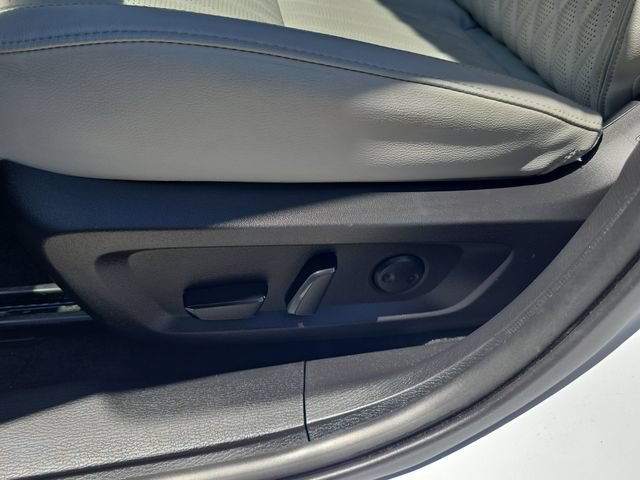 Used 2025 Mitsubishi Outlander SEL FWD image 21