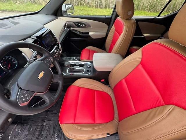 Used 2023 Chevrolet Traverse LT image 28