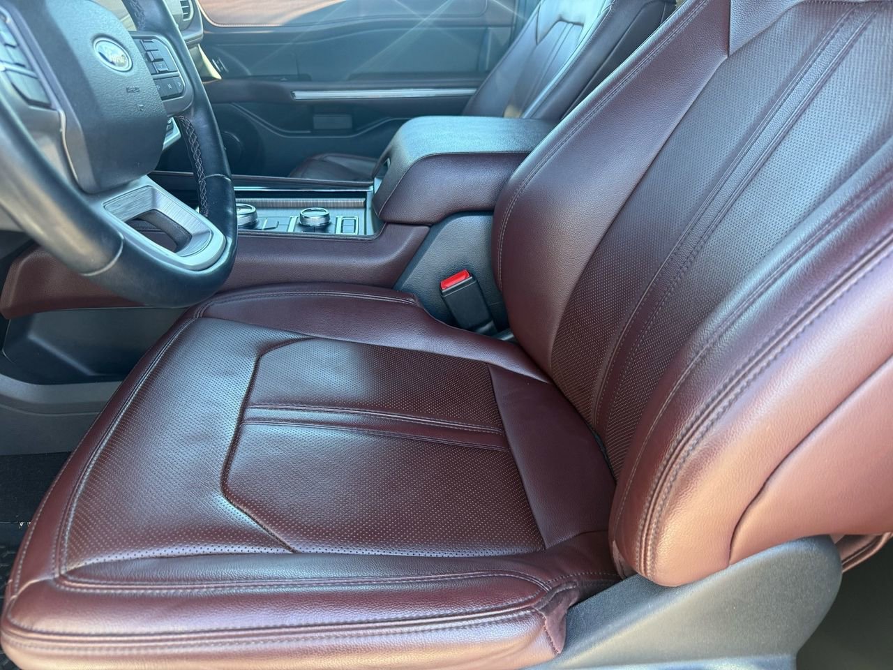 Used 2024 Ford Expedition Limited image 10