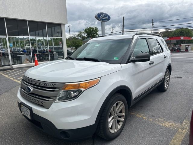 Used 2015 Ford Explorer FWD image 2