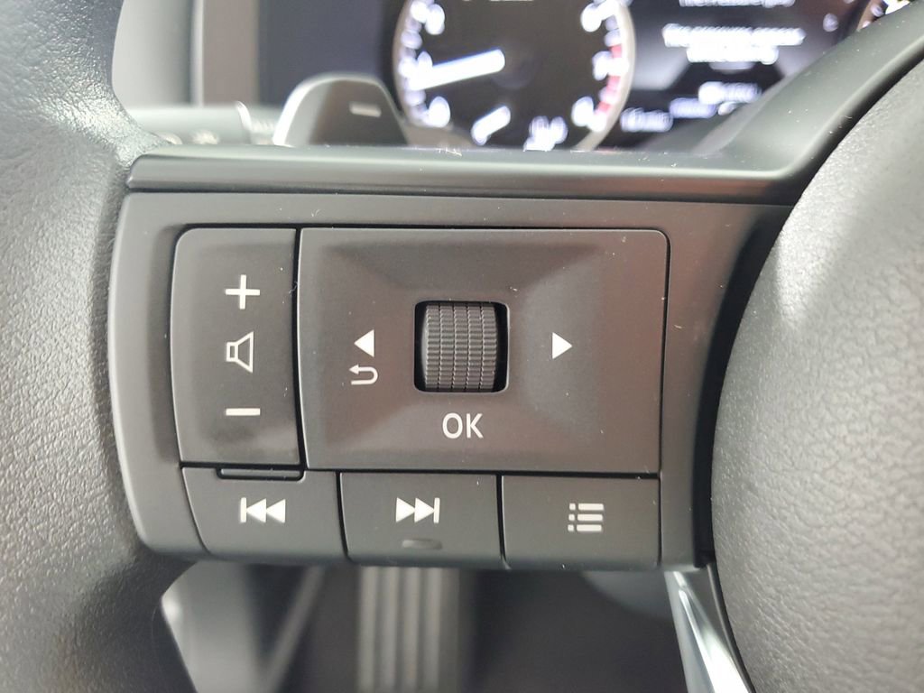 New 2025 Nissan Pathfinder S image 22