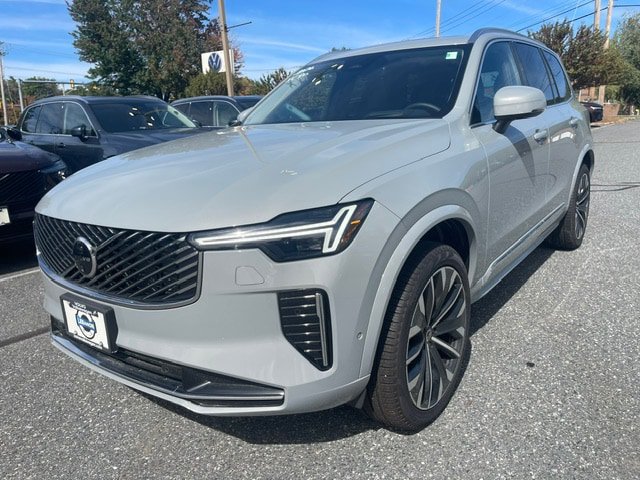 New 2026 Volvo XC90 B6 Ultra w/ Protection Package
