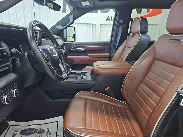 Used 2024 GMC Sierra 3500 Denali Ultimate AWD/4WD image 37