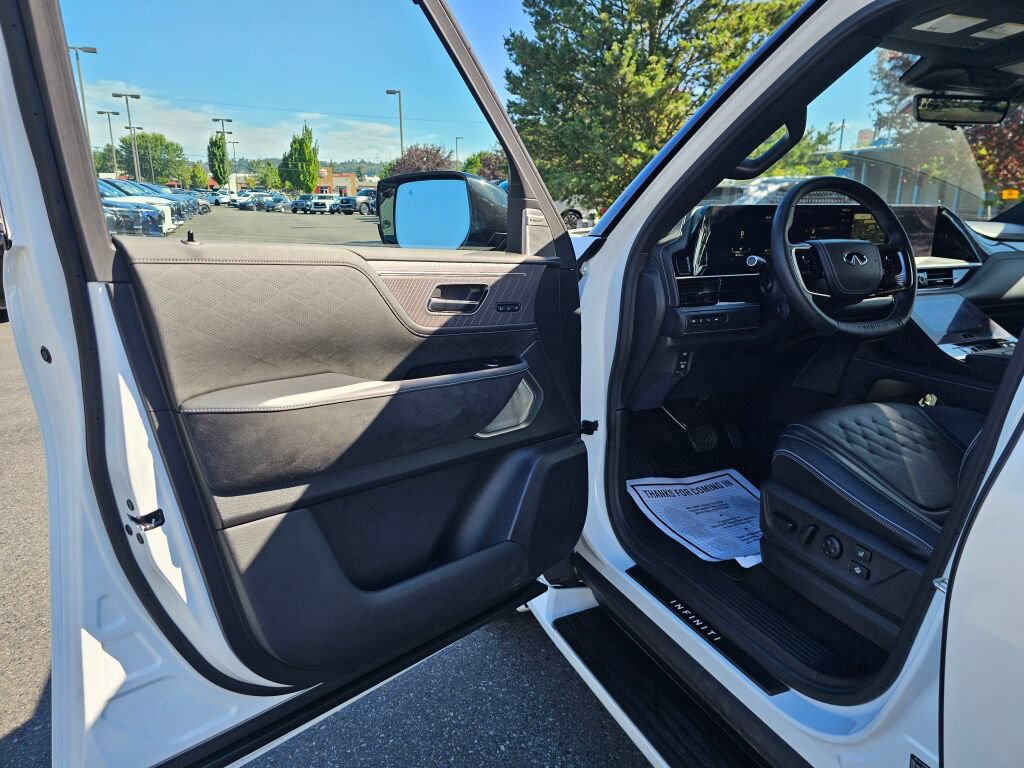 Used 2025 INFINITI QX80 Autograph AWD/4WD image 23