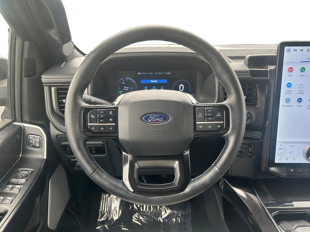 Used 2025 Ford F150 Lightning Platinum image 14