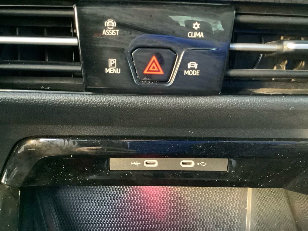 Used 2024 Volkswagen GTI SE w/ SE Leather Seats Package image 26