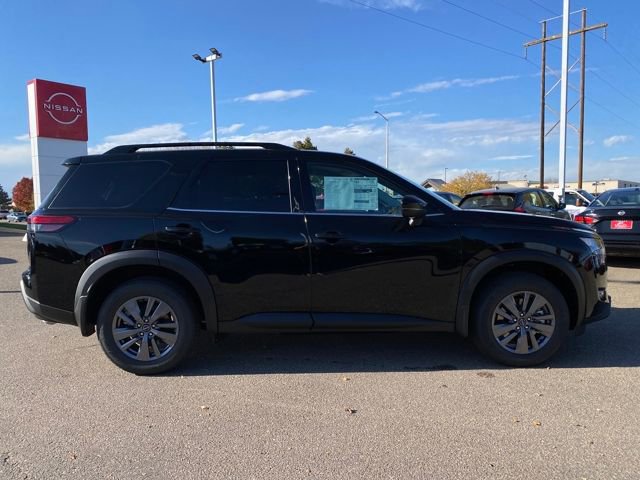 New 2025 Nissan Pathfinder SV w/ Black Appearance Package image 6