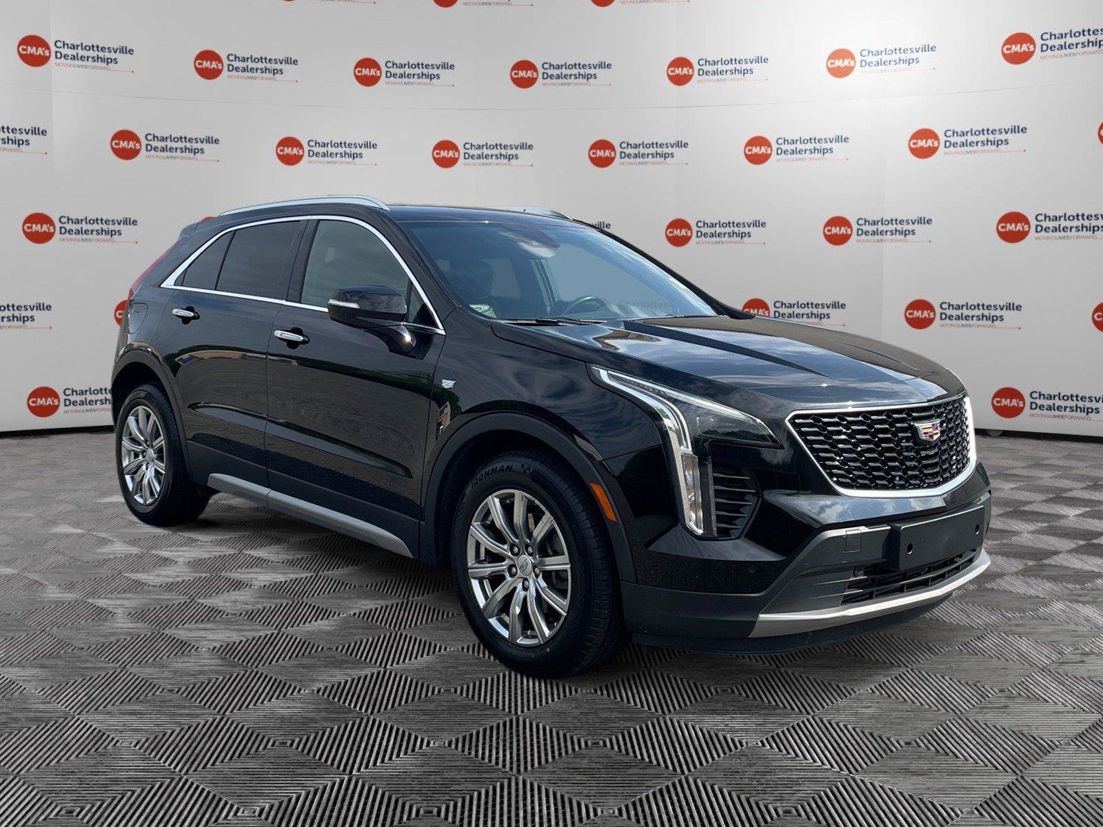 Used 2022 Cadillac XT4 Premium Luxury w/ Safety Alert Package FWD image 7