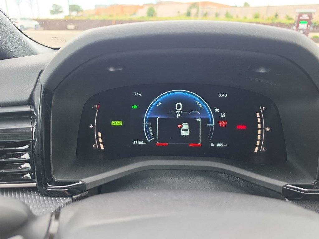 Used 2025 Toyota Camry SE FWD image 14