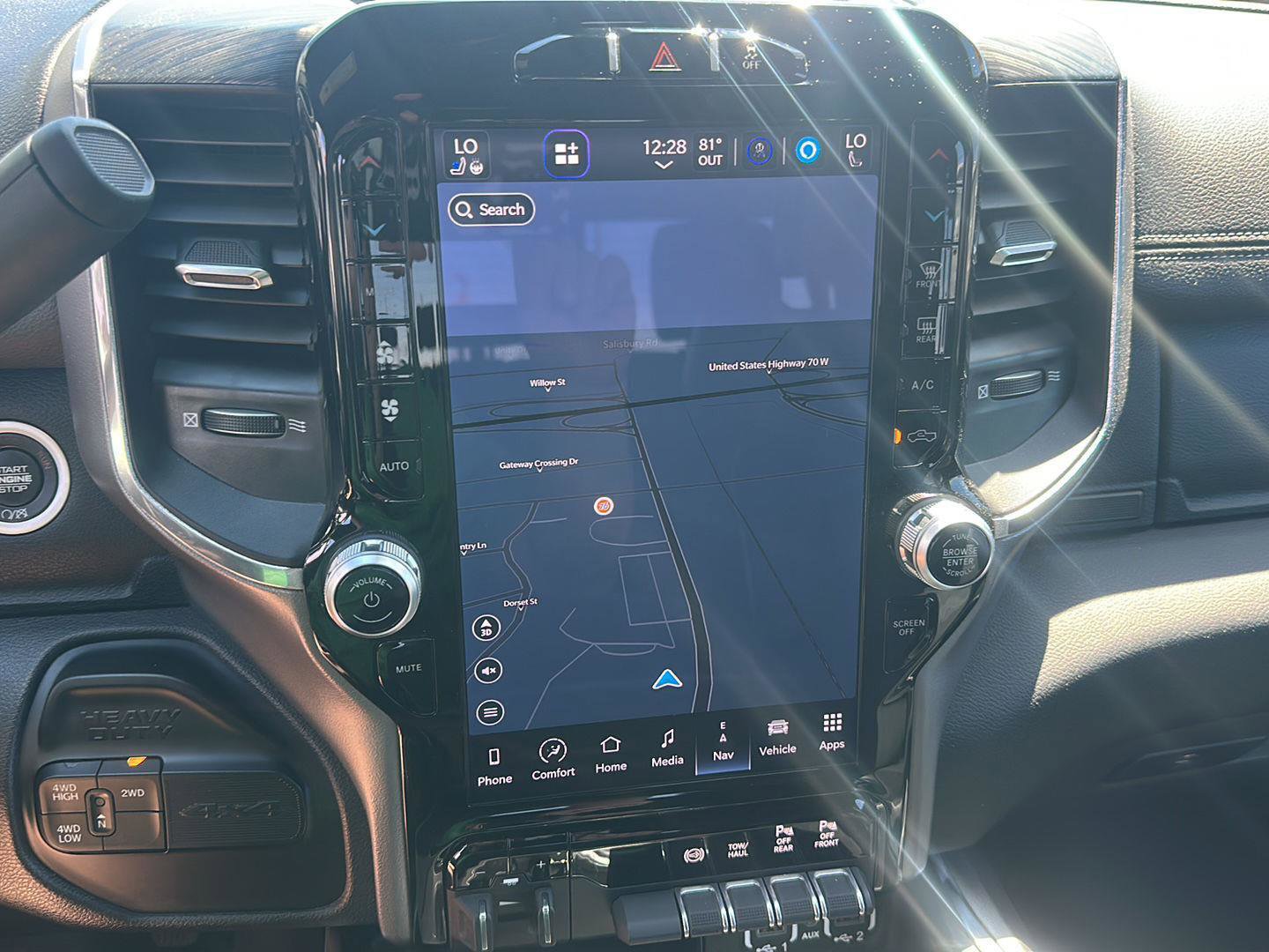 Used 2024 RAM 2500 Laramie w/ Sport Appearance Package image 21