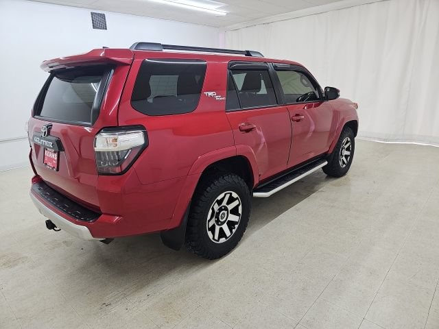 Used 2021 Toyota 4Runner TRD Off-Road Premium w/ Moonroof Package AWD/4WD image 13